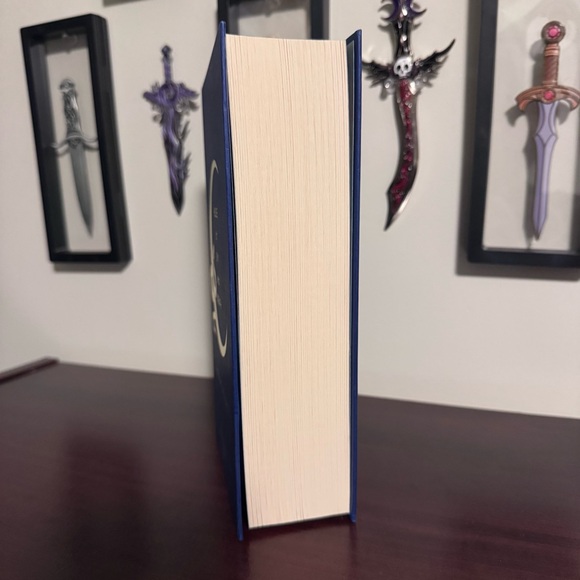 Crescent City House of Sky and Breath Tour Edition - Picture 4 of 4